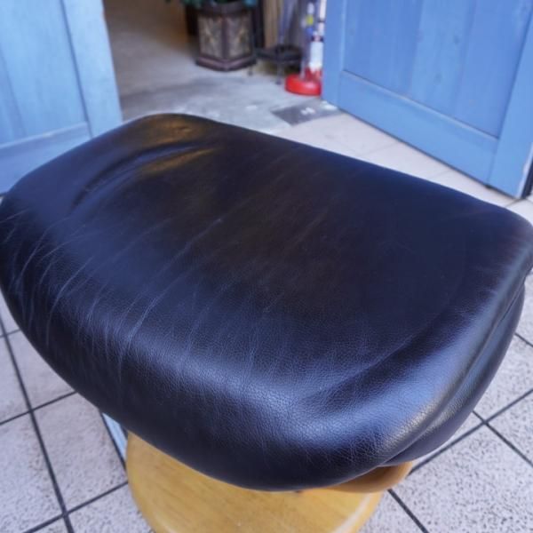 karimoku(カリモク家具)の本革 リクライニングチェア&オットマン karimoku(カリモク家具)の本革 リクライニングチェア&オットマン