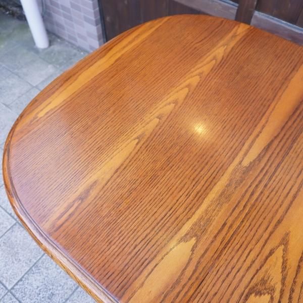 Shin Lee(シンリー)の伸長式ダイニングテーブルです Shin Lee(シンリー)の伸長式ダイニングテーブルです