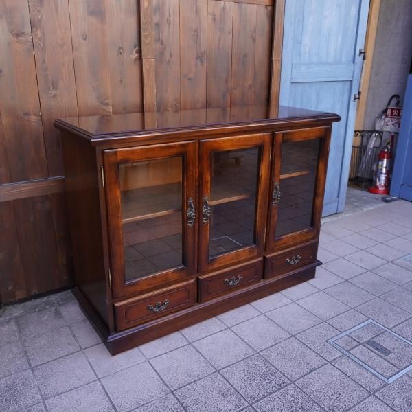 Karimoku(カリモク家具)の人気シリーズCOLONIAL(コロニアル)のHK4007NK