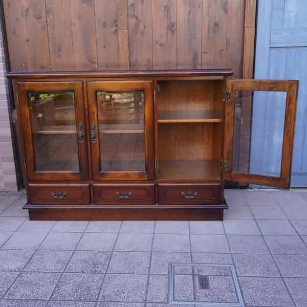 Karimoku(カリモク家具)の人気シリーズCOLONIAL(コロニアル)のHK4007NK