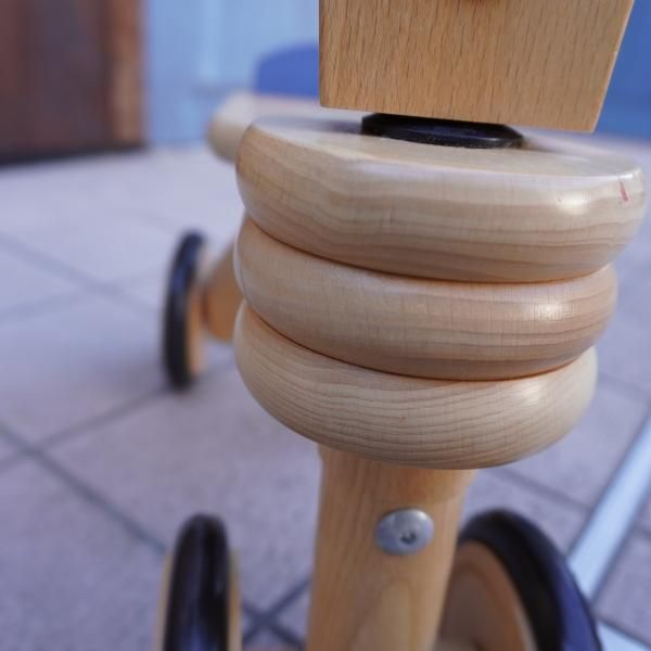 Bornelund(ボーネルンド) はじめての木製バイクです。ブナ無垢材