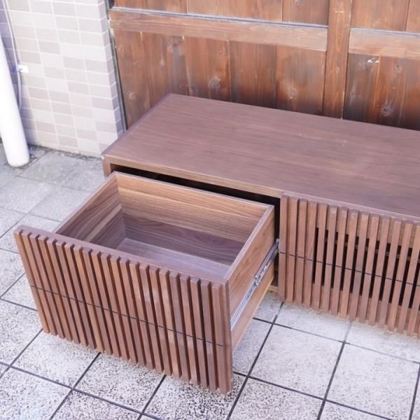 Armonia(アルモニア) のウォールナット材 Lussy テレビボード Armonia(アルモニア) のウォールナット材 Lussy テレビボード