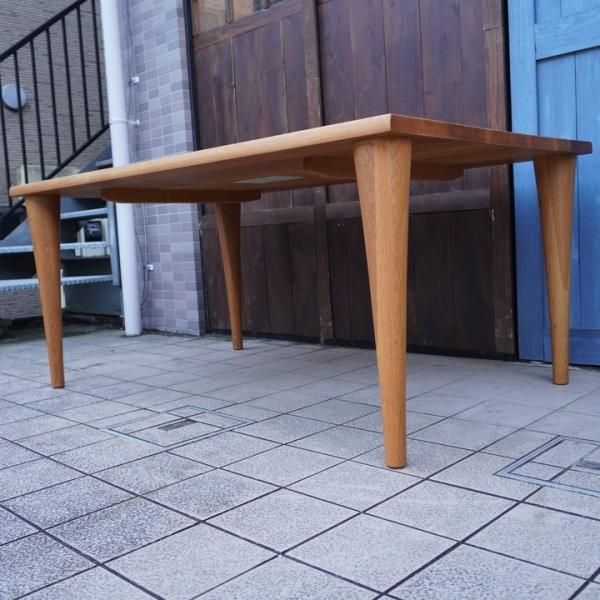 飛騨高山の家具メーカー キツツキマークの飛騨産業(HIDA)。森の 飛騨高山の家具メーカー キツツキマークの飛騨産業(HIDA)。森の