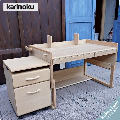 karimoku(カリモク)とBenesse(ベネッセ)のコラボ商品