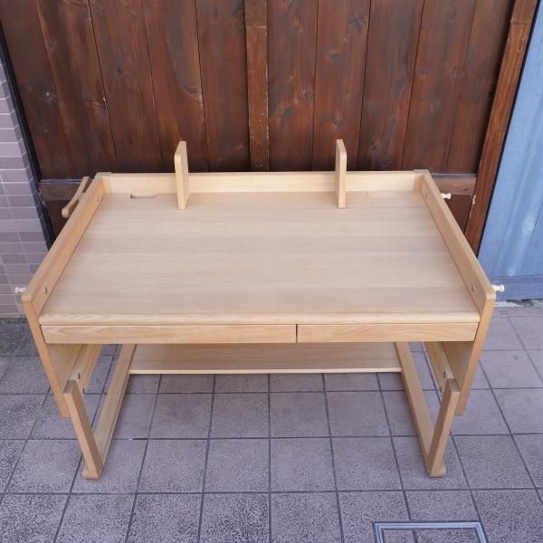 karimoku(カリモク)とBenesse(ベネッセ)のコラボ商品 karimoku(カリモク)とBenesse(ベネッセ)のコラボ商品