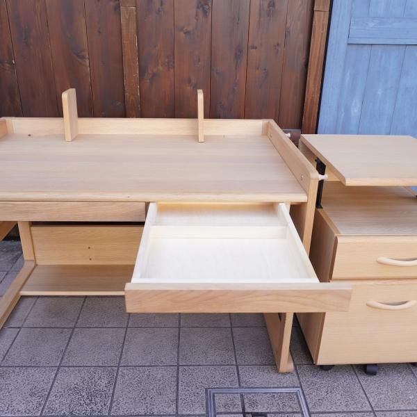 karimoku(カリモク)とBenesse(ベネッセ)のコラボ商品 karimoku(カリモク)とBenesse(ベネッセ)のコラボ商品