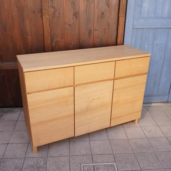 人気の無印良品(MUJI)のタモ材 キャビネット・木製扉 人気の無印良品(MUJI)のタモ材 キャビネット・木製扉