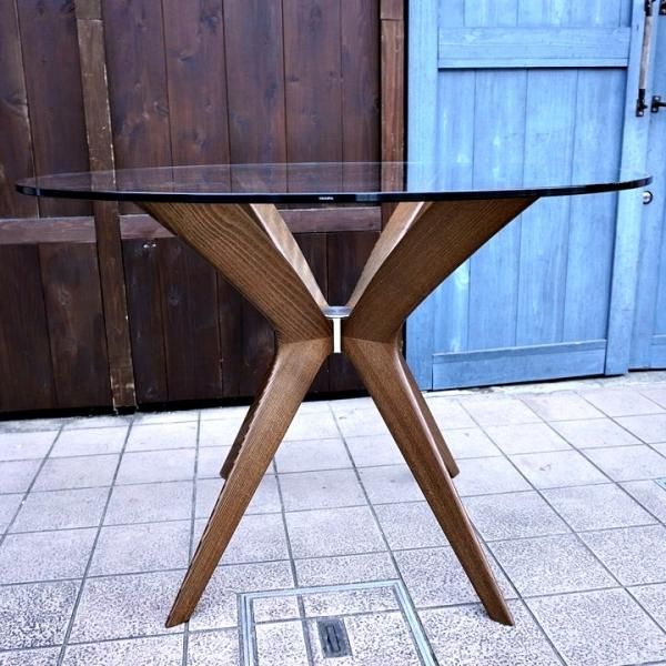 イタリアのCalligaris(カリガリス)社のTOKYO(トーキョー) 円形 イタリアのCalligaris(カリガリス)社のTOKYO(トーキョー) 円形