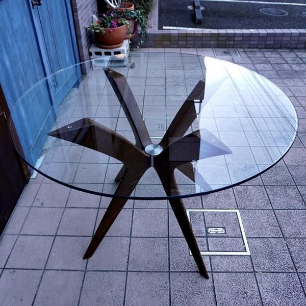 イタリアのCalligaris(カリガリス)社のTOKYO(トーキョー) 円形 イタリアのCalligaris(カリガリス)社のTOKYO(トーキョー) 円形