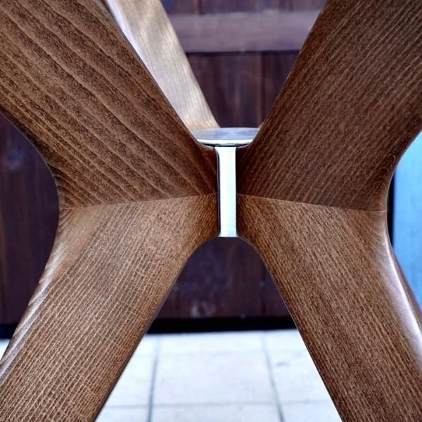 イタリアのCalligaris(カリガリス)社のTOKYO(トーキョー) 円形 イタリアのCalligaris(カリガリス)社のTOKYO(トーキョー) 円形
