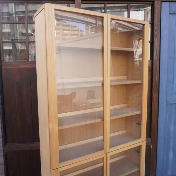 人気の無印良品のタモ材 ガラス扉/スリム 木製収納です 人気の無印良品のタモ材 ガラス扉/スリム 木製収納です
