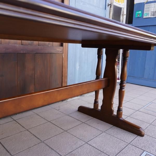 Karimoku(カリモク家具)の人気シリーズCOLONIAL(コロニアル)の Karimoku(カリモク家具)の人気シリーズCOLONIAL(コロニアル)の