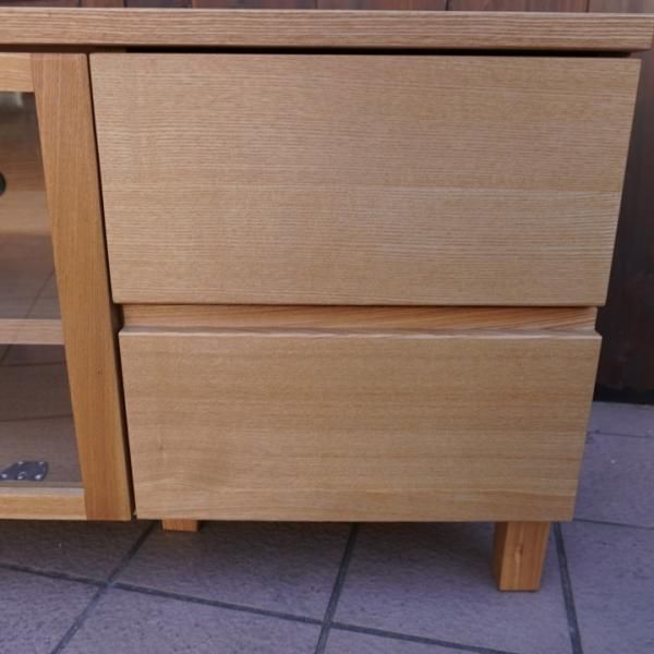無印良品(MUJI)のタモ材 AVラック。シンプルなTVボードは圧迫感 無印良品(MUJI)のタモ材 AVラック。シンプルなTVボードは圧迫感