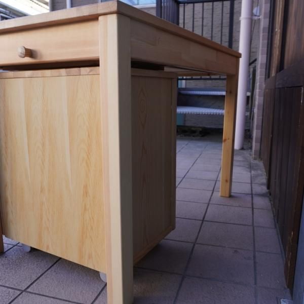 無印良品(MUJI)のパイン材シリーズのパーソナルデスク 無印良品(MUJI)のパイン材シリーズのパーソナルデスク