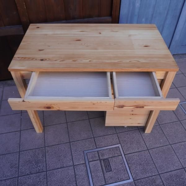 無印良品(MUJI)のパイン材シリーズのパーソナルデスク 無印良品(MUJI)のパイン材シリーズのパーソナルデスク