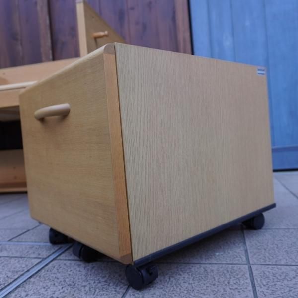 karimoku(カリモク)とBenesse(ベネッセ)のコラボ商品 karimoku(カリモク)とBenesse(ベネッセ)のコラボ商品