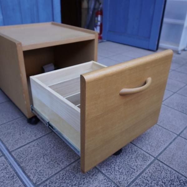 karimoku(カリモク)とBenesse(ベネッセ)のコラボ商品 karimoku(カリモク)とBenesse(ベネッセ)のコラボ商品