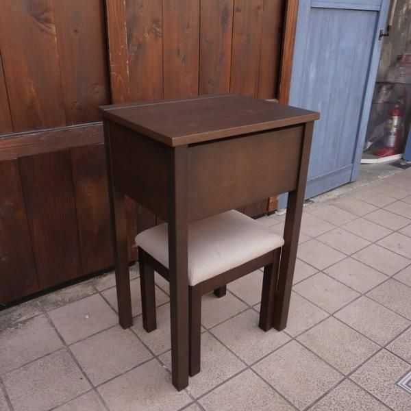稀少なタモ材を使用した無印良品(MUJI)のドレッサー/スツール 稀少なタモ材を使用した無印良品(MUJI)のドレッサー/スツール