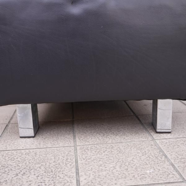 北欧デンマークのBoConcept(ボーコンセプト)のレザー オットマン 北欧デンマークのBoConcept(ボーコンセプト)のレザー オットマン