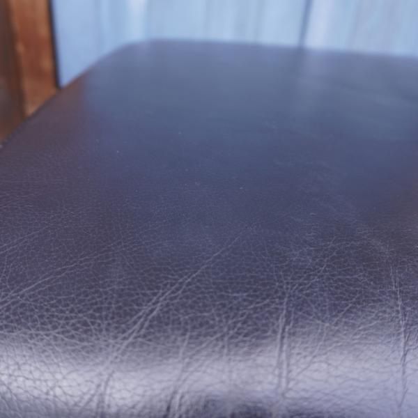 北欧デンマークのBoConcept(ボーコンセプト)のレザー オットマン 北欧デンマークのBoConcept(ボーコンセプト)のレザー オットマン