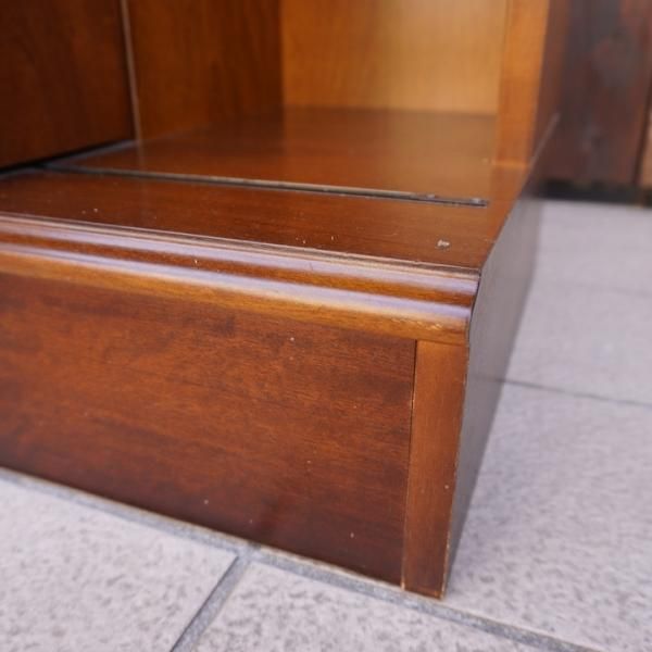 Karimoku(カリモク家具)の人気シリーズCOLONIAL(コロニアル)の書庫です