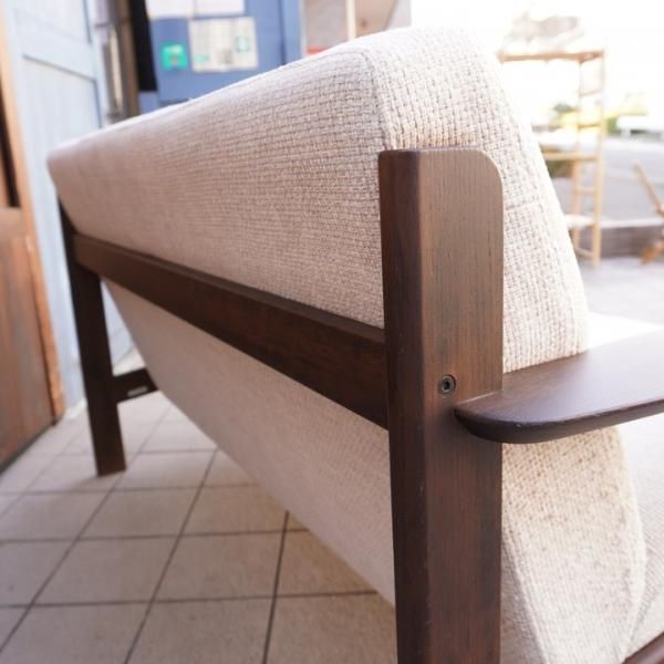 人気のkarimoku(カリモク家具)よりChitano(チターノ)の2人掛け