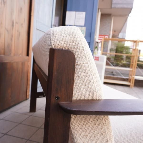 人気のkarimoku(カリモク家具)よりChitano(チターノ)の2人掛け 人気のkarimoku(カリモク家具)よりChitano(チターノ)の2人掛け