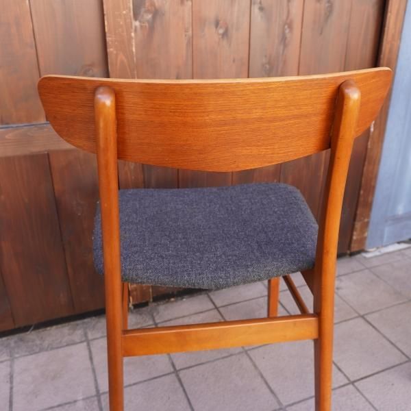 デンマークより入荷した、チーク材を使用したダイニングチェア デンマークより入荷した、チーク材を使用したダイニングチェア