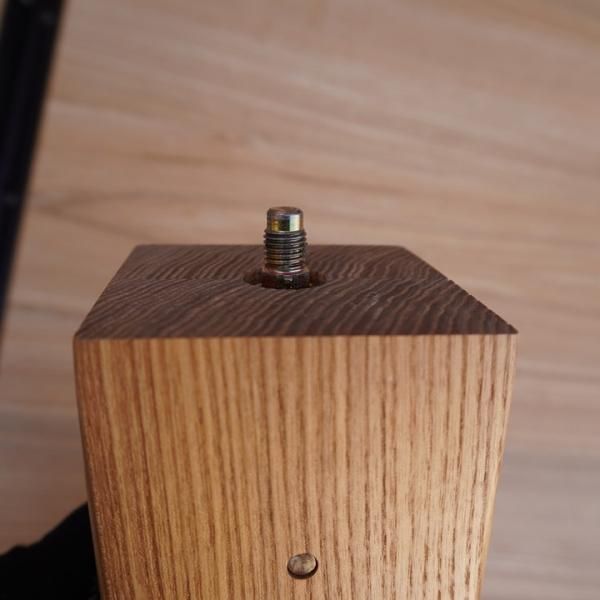 NAGNO INTERIOR(ナガノインテリア)のダイニングテーブルです。明るい