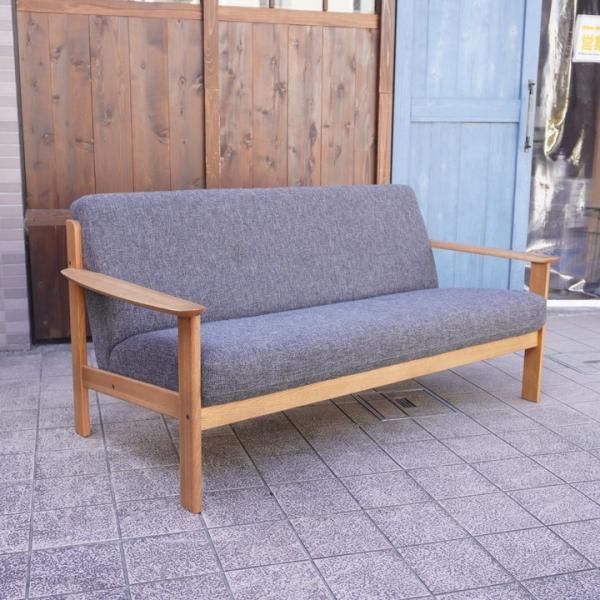 人気のkarimoku(カリモク家具)よりChitano(チターノ)の2.5人掛け 人気のkarimoku(カリモク家具)よりChitano(チターノ)の2.5人掛け
