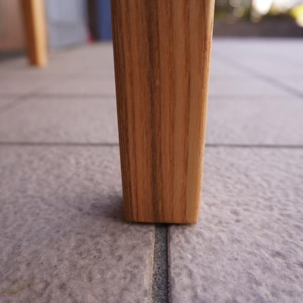 稀少なタモ材を使用した無印良品(MUJI)のパーソナルデスク 稀少なタモ材を使用した無印良品(MUJI)のパーソナルデスク