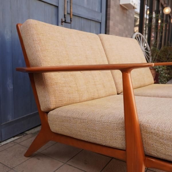 ACME Furniture(アクメファニチャー)のDELMAR(デルマー)ソファ ACME Furniture(アクメファニチャー)のDELMAR(デルマー)ソファ