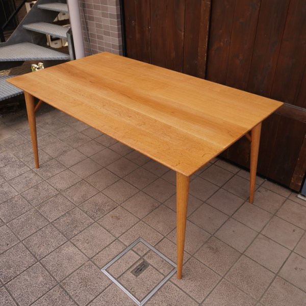 飛騨高山の家具メーカー日進木工(nissin)のオーク材 リビングテーブル