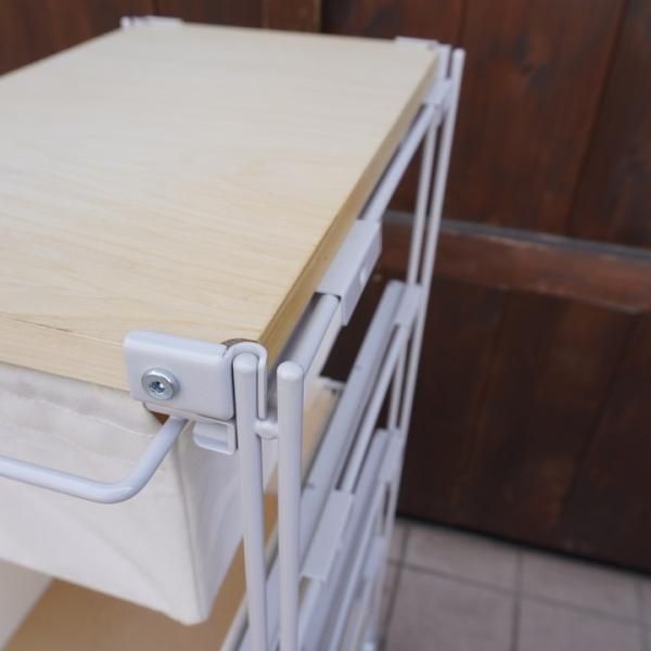 無印良品(MUJI)のスチール4段帆布バスケット付きユニット 無印良品(MUJI)のスチール4段帆布バスケット付きユニット