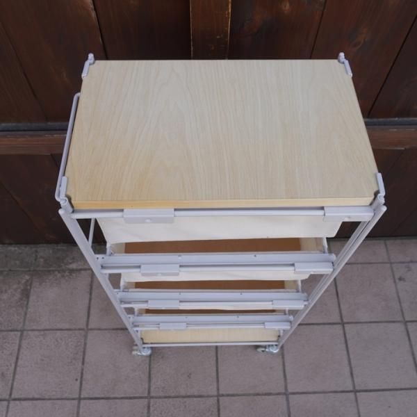 無印良品(MUJI)のスチール4段帆布バスケット付きユニット 無印良品(MUJI)のスチール4段帆布バスケット付きユニット