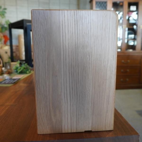 人気の無印良品(MUJI)のオーク無垢材デスク用上置き棚です 人気の無印良品(MUJI)のオーク無垢材デスク用上置き棚です