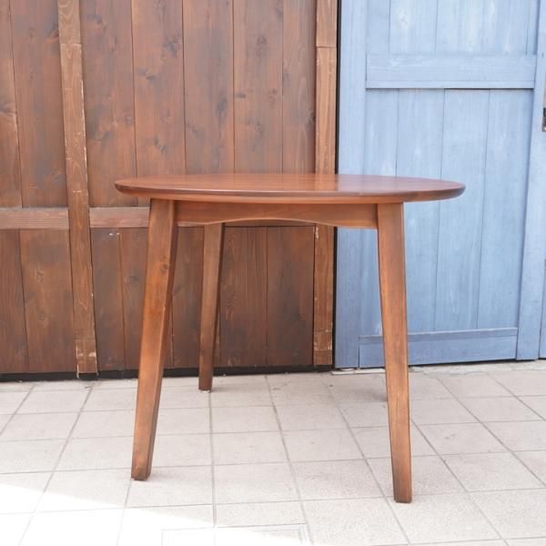 IDC OTSUKA(大塚家具)にて取り扱われていたウォールナット無垢材 IDC OTSUKA(大塚家具)にて取り扱われていたウォールナット無垢材