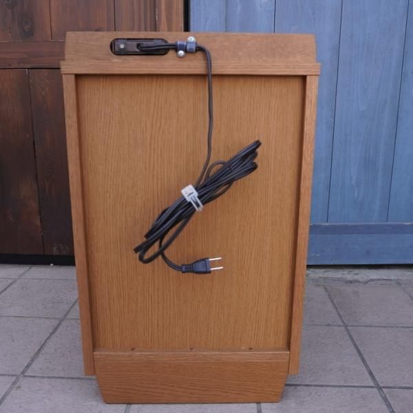 karimoku(カリモク家具)のオーク材を使用したAU8450 ナイト