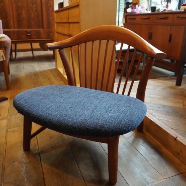 BC工房のチーク無垢材を使用した葭原基デザイン、ゆったりもとい椅子