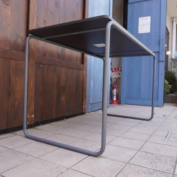 MUJI(無印良品)で取り扱われているドイツTHONET(トーネット)社の MUJI(無印良品)で取り扱われているドイツTHONET(トーネット)社の