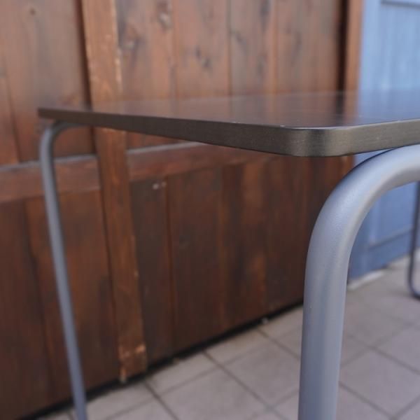MUJI(無印良品)で取り扱われているドイツTHONET(トーネット)社の MUJI(無印良品)で取り扱われているドイツTHONET(トーネット)社の