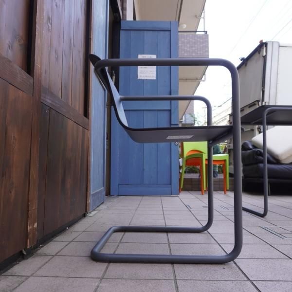MUJI(無印良品)で取り扱われているドイツTHONET(トーネット)社の MUJI(無印良品)で取り扱われているドイツTHONET(トーネット)社の