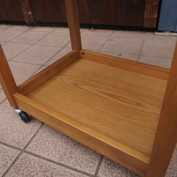 Rasic Wagon キャスター付き木製ワゴン モルタル天板 Rasic Wagon キャスター付き木製ワゴン モルタル天板