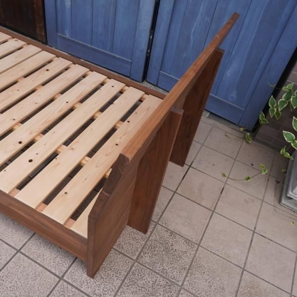 MASTERWAL(マスターウォール)のウォールナット材を使用したKP BED(ケー 