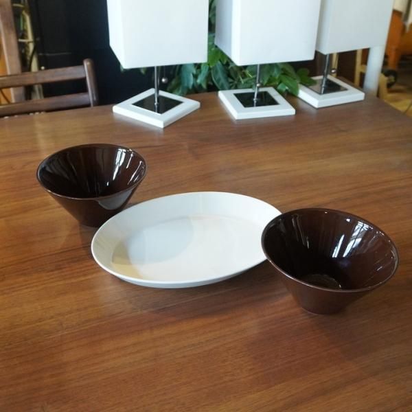 フィンランドARABIA(アラビア) 社のKOKOシリーズ、オーバルプレート