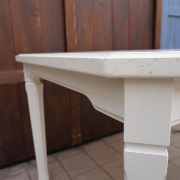 maruni(マルニ木工)地中海シリーズ ダイニングテーブル/ホワイトです