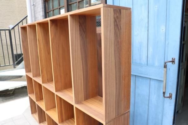 人気の無印良品(MUJI)のウォールナット材 5段・3列スタッキング 人気の無印良品(MUJI)のウォールナット材 5段・3列スタッキング
