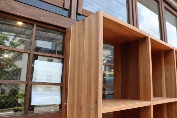 人気の無印良品(MUJI)のウォールナット材 5段・3列スタッキング 人気の無印良品(MUJI)のウォールナット材 5段・3列スタッキング