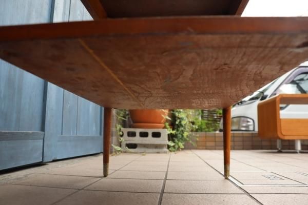 USヴィンテージのサイドテーブルです。広大な土地を持つアメリカ USヴィンテージのサイドテーブルです。広大な土地を持つアメリカ