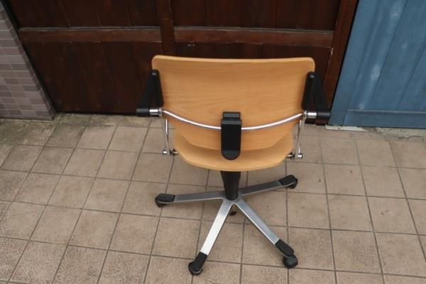値下げ/スイスのメーカーgiroflex (ジロフレックス)より33 値下げ/スイスのメーカーgiroflex (ジロフレックス)より33